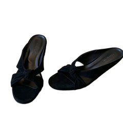 Simple Versatile Wedge Sandals That Are Easy On The Feet