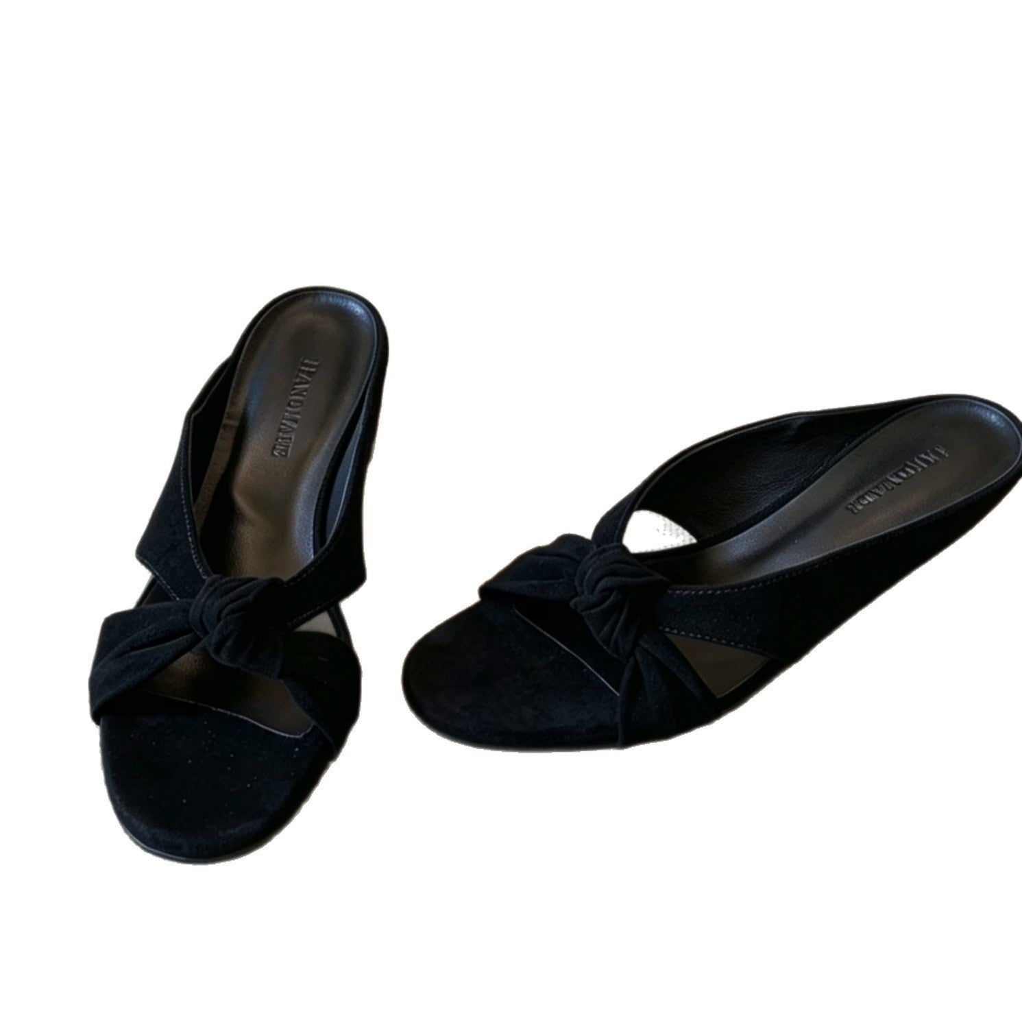 Simple Versatile Wedge Sandals That Are Easy On The Feet