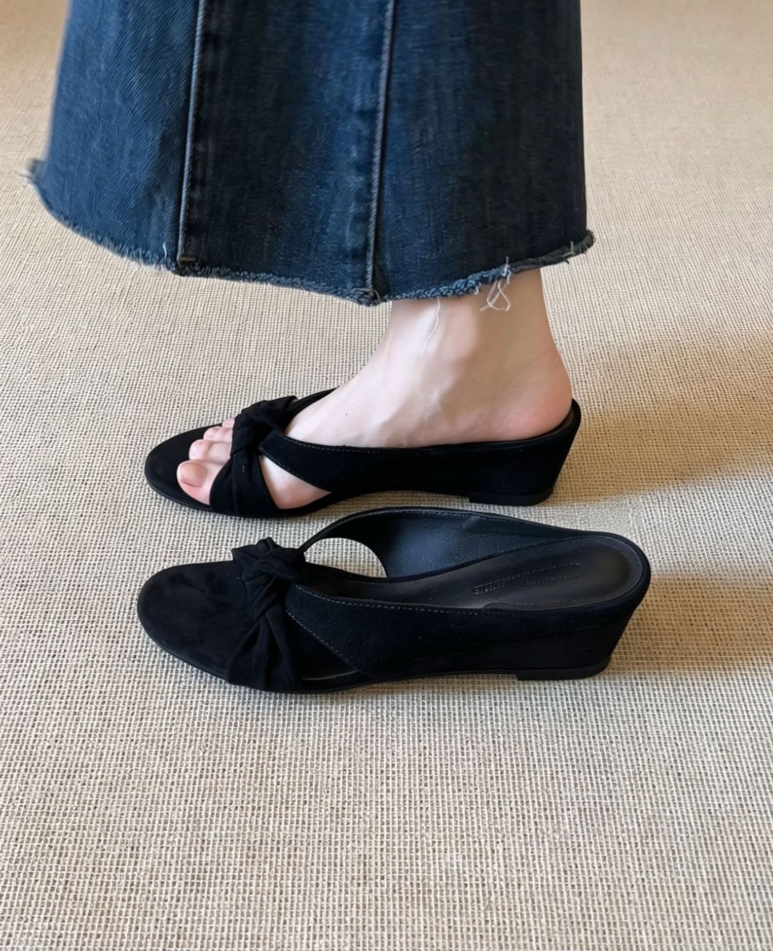 Simple Versatile Wedge Sandals That Are Easy On The Feet
